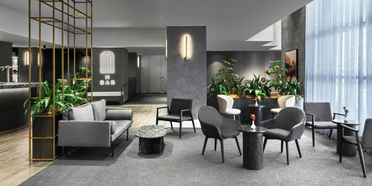 Melbourne Marriott Hotel reception 768x384